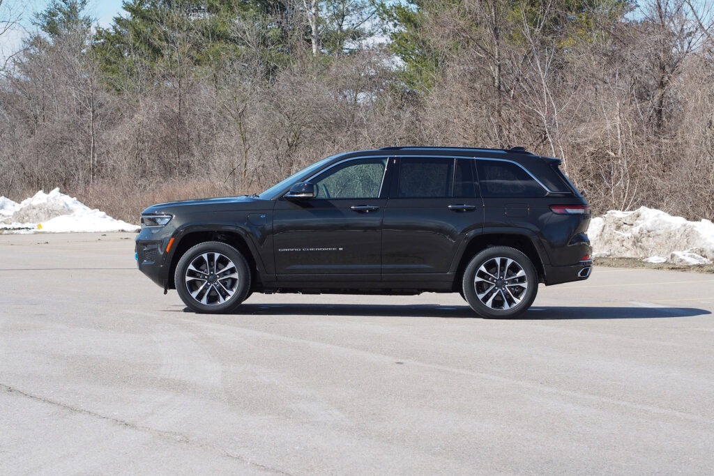 2023 Jeep Grand Cherokee Overland 4xe 18