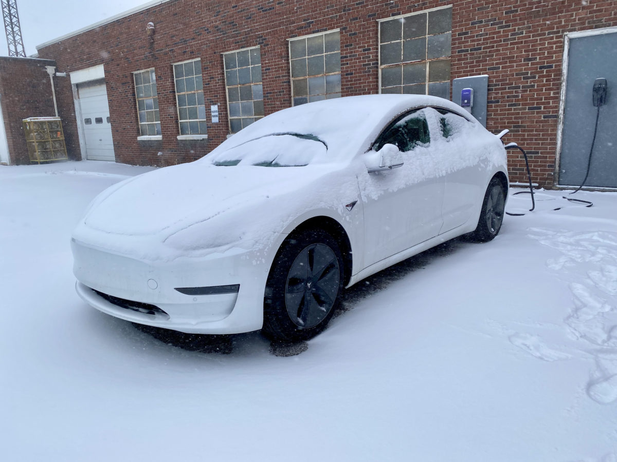 2020 Tesla Model 3 SR snow covered Christmas scaled