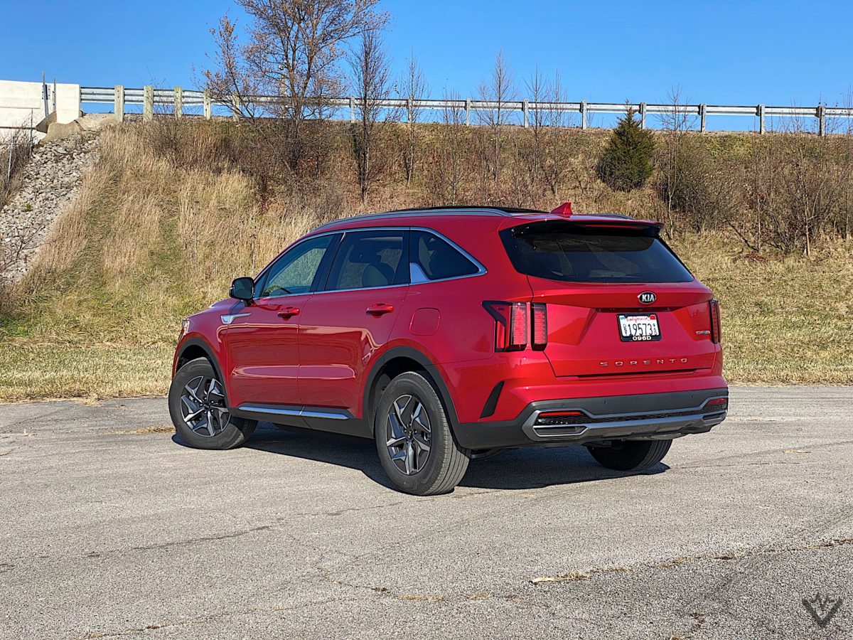 2021 Kia Sorento Hybrid Review: Strong Features Meet Reasonable Fuel ...