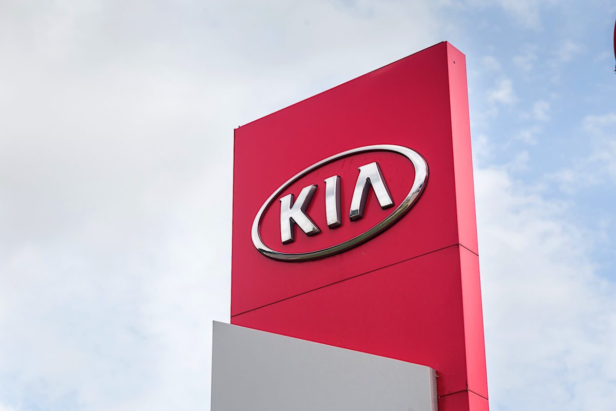 kia dealer sign