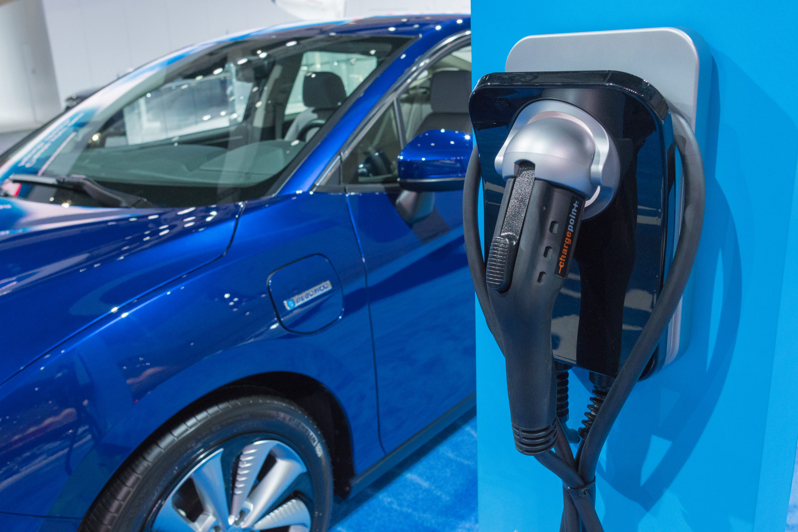 plug-in-home-charging-stations-make-level-2-charging-easy-and