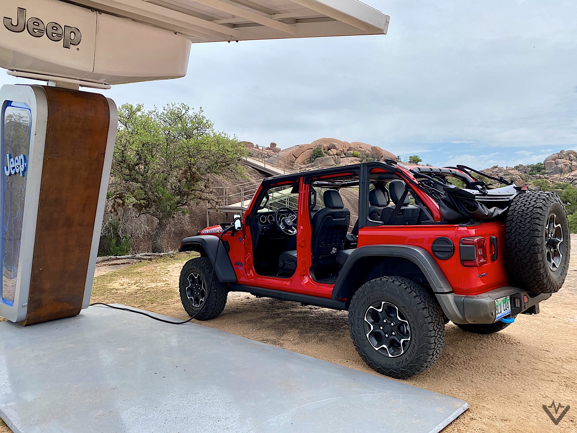 Should you get a Level 2 charger for your Jeep Wrangler 4xe plug-in hybrid?  - EV Pulse