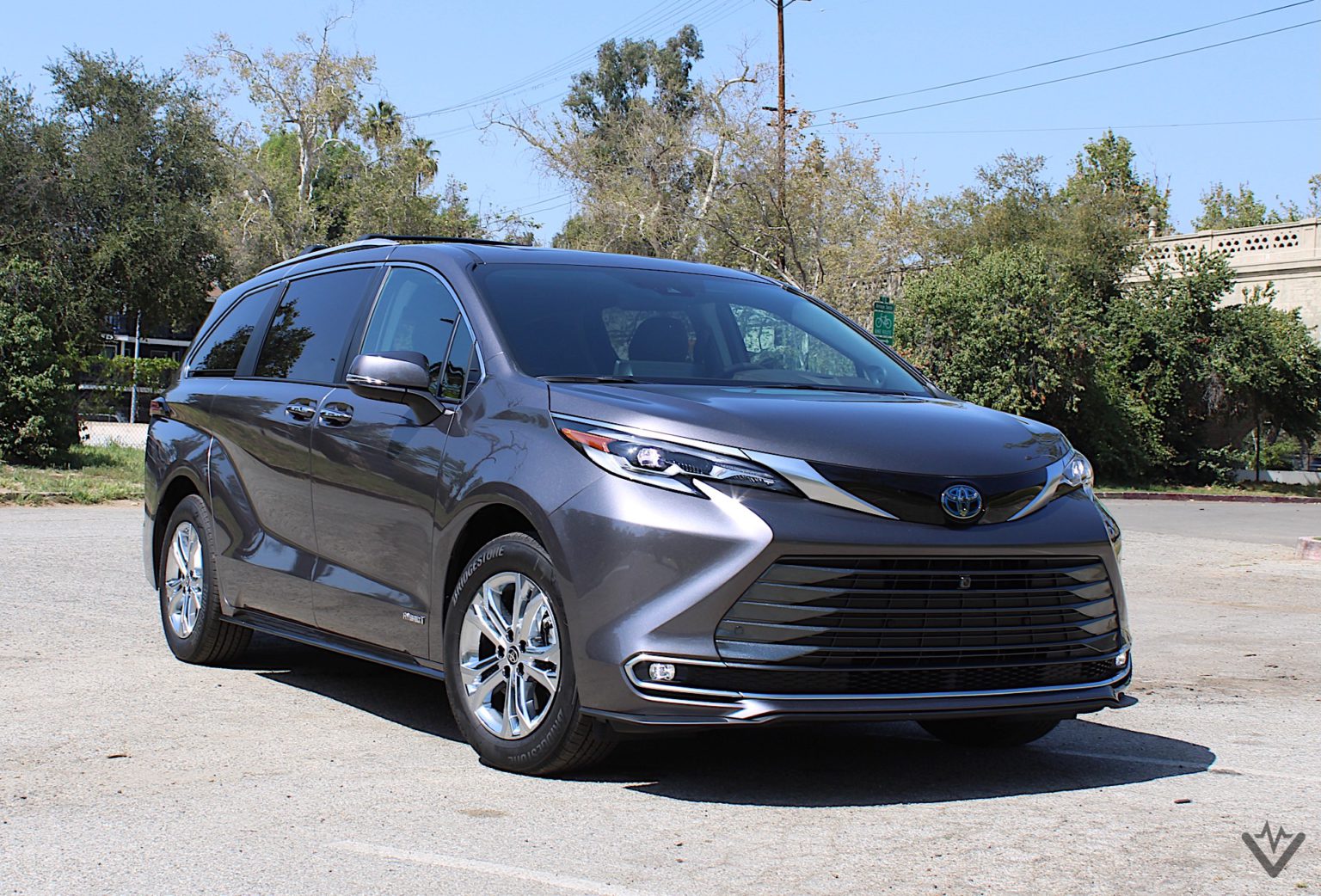 2021 Toyota Sienna hybrid powertrain detail