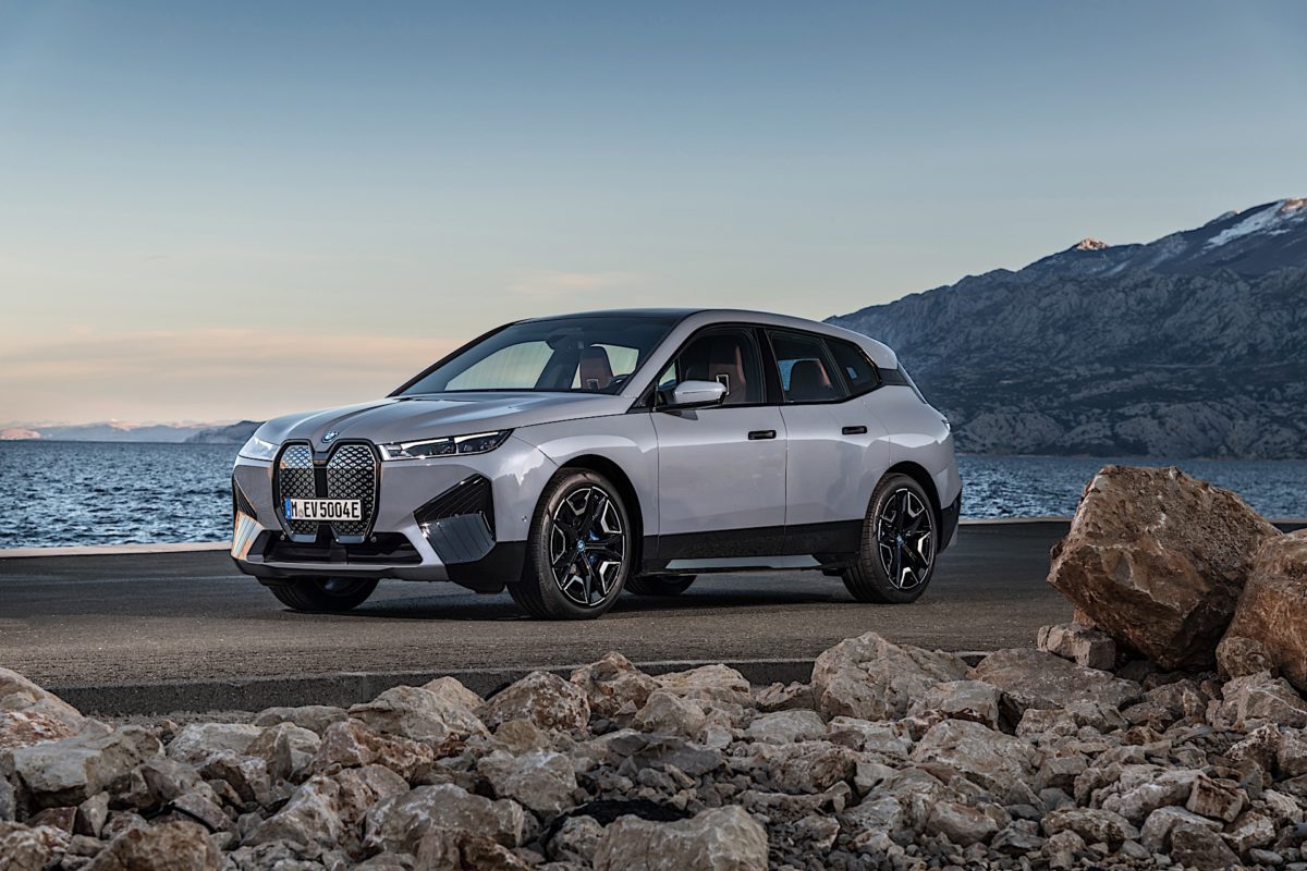 BMW iX xDrive50 P90422105 highRes