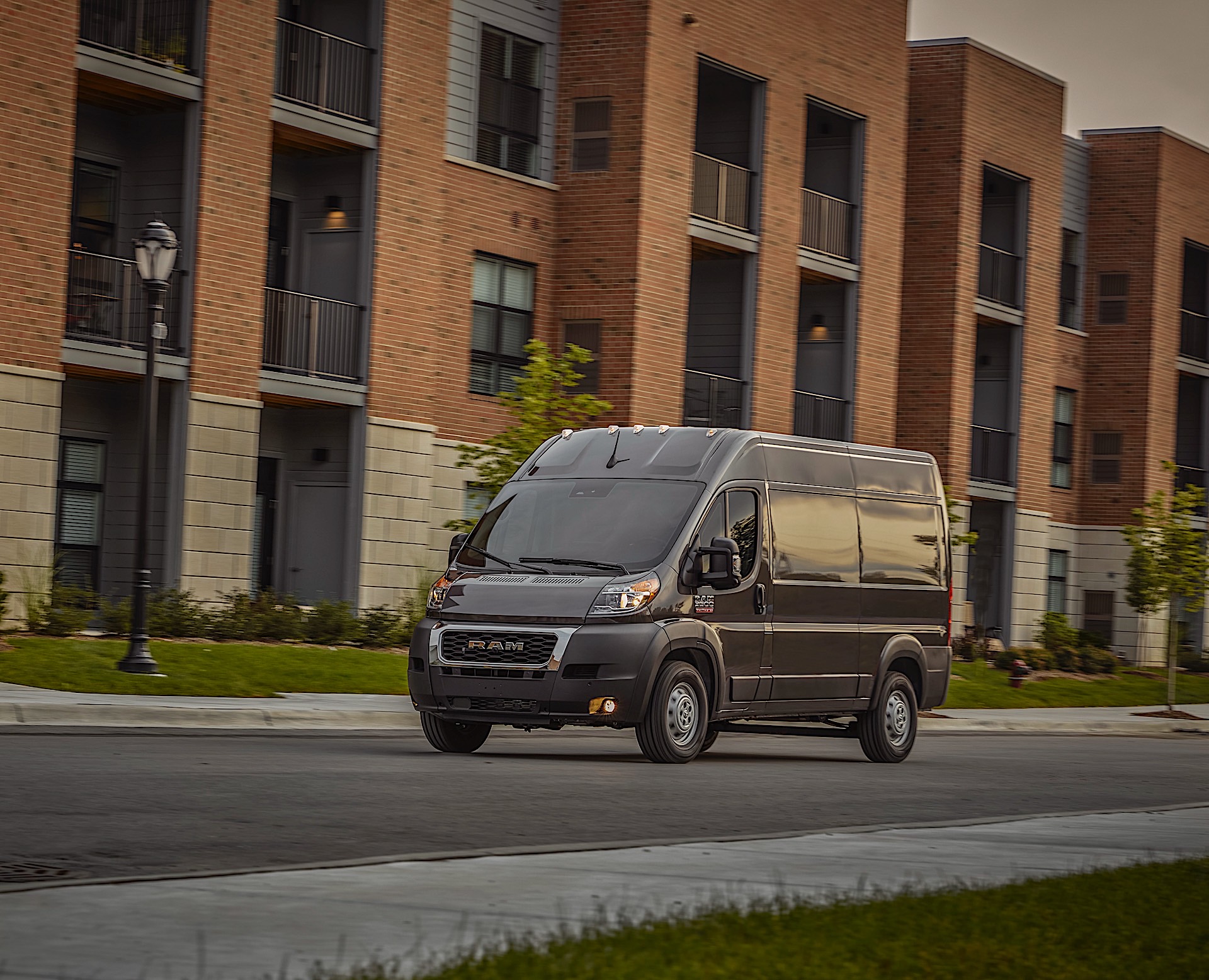 Ram Commercial to introduce electrified ProMaster for 2023 - EV Pulse