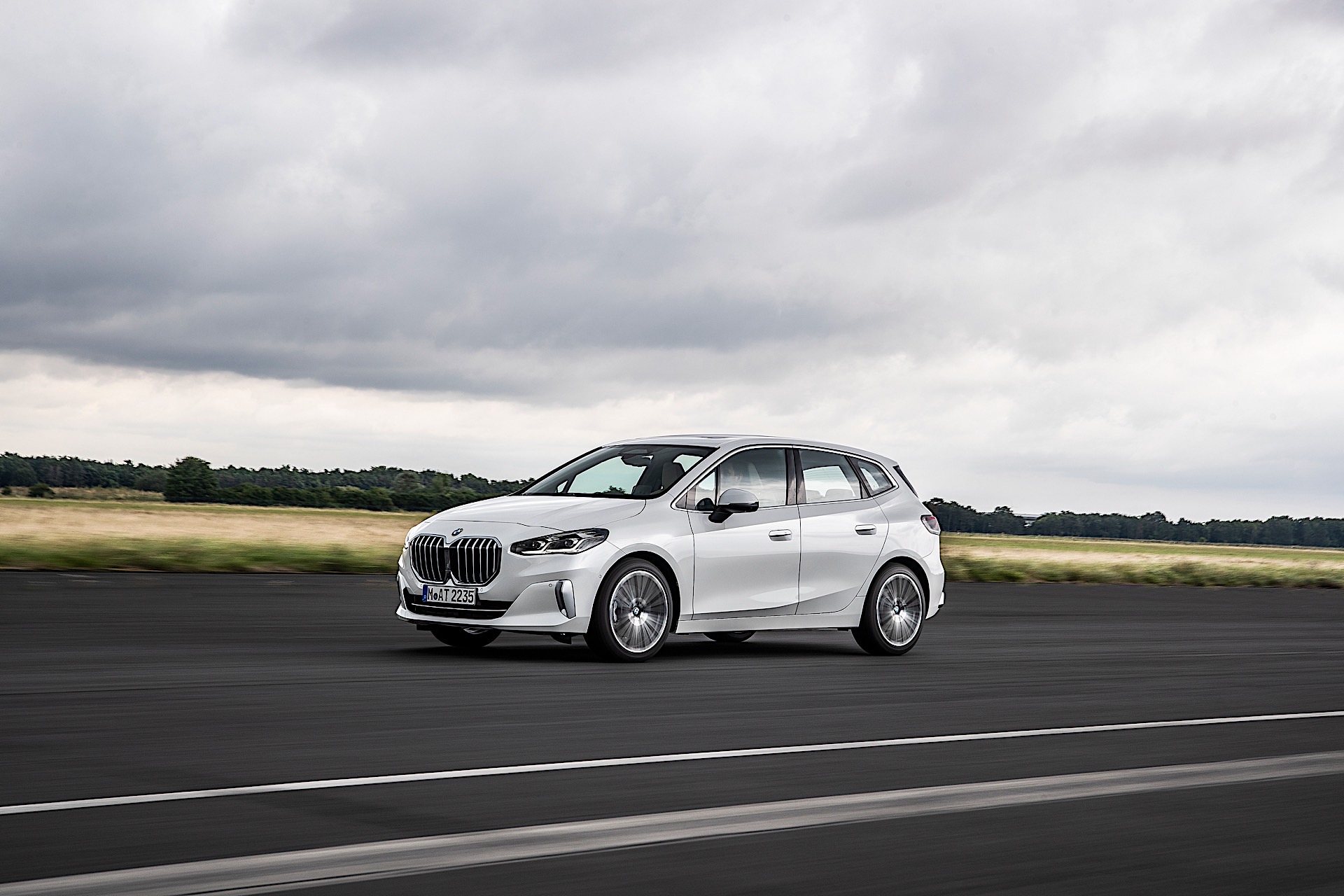 BMW 2 Series Active Tourer survives for another generation with ...