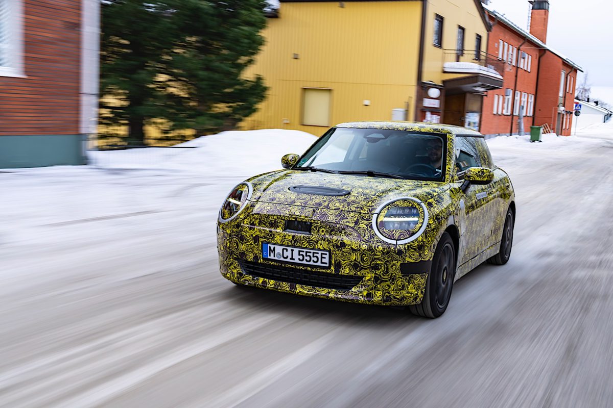 The new Mini electric winter testing 70