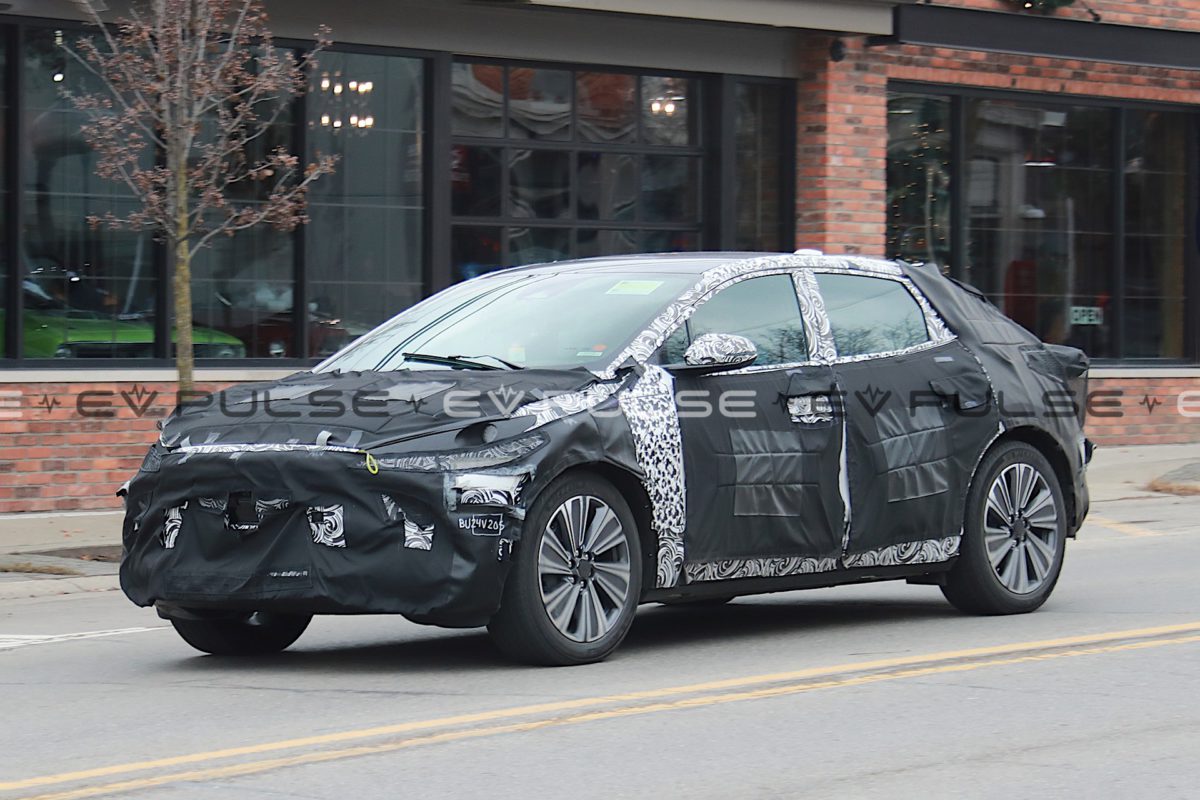 buick electra e4 spy photos
