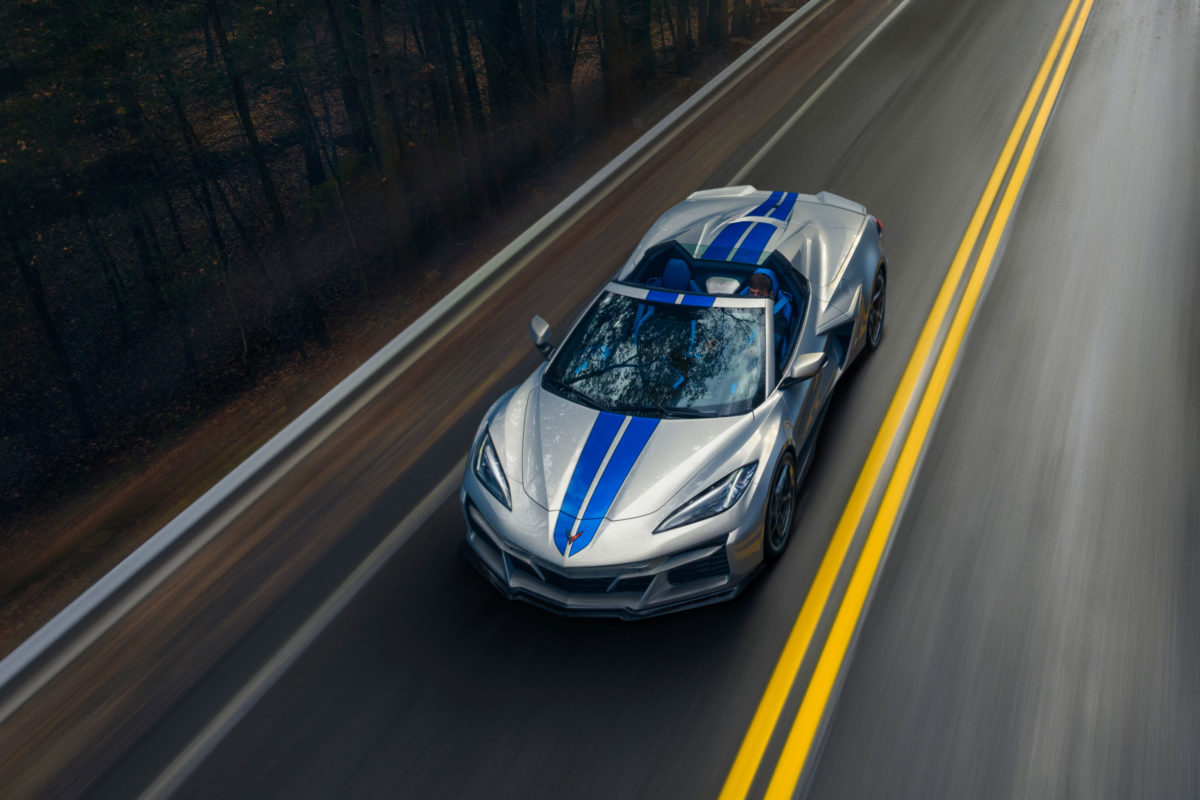 2024 Chevy Corvette E Ray Main Art