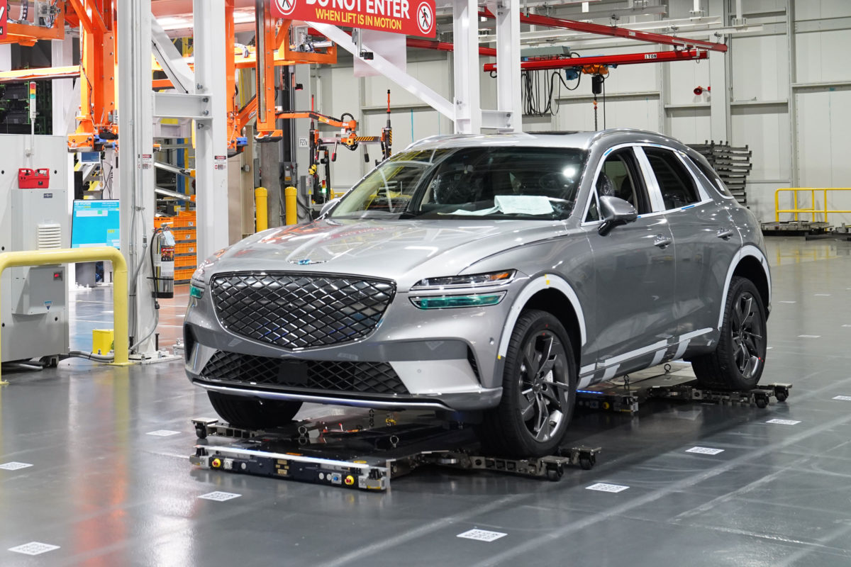 2023 Genesis Electrified GV70 Main Art