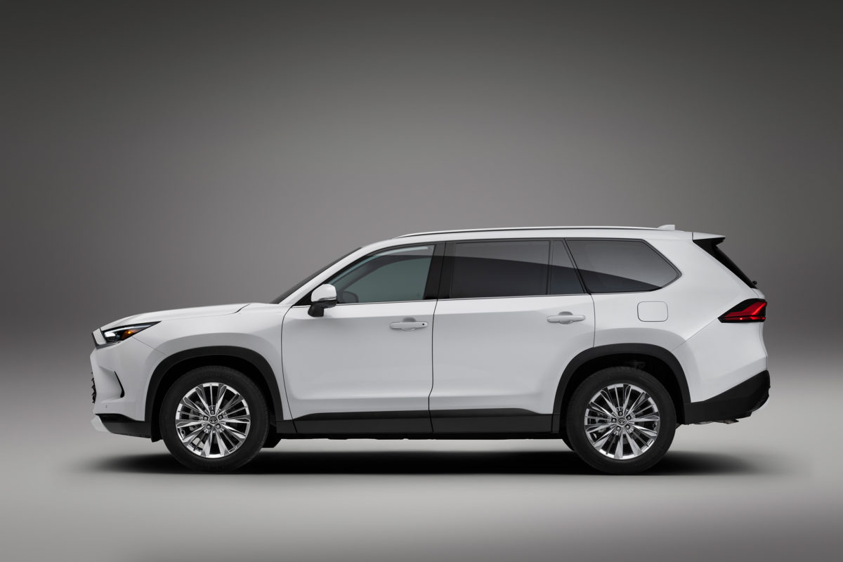 2024 Toyota Grand Highlander delivers 362 HP from a hybrid powertrain EV Pulse