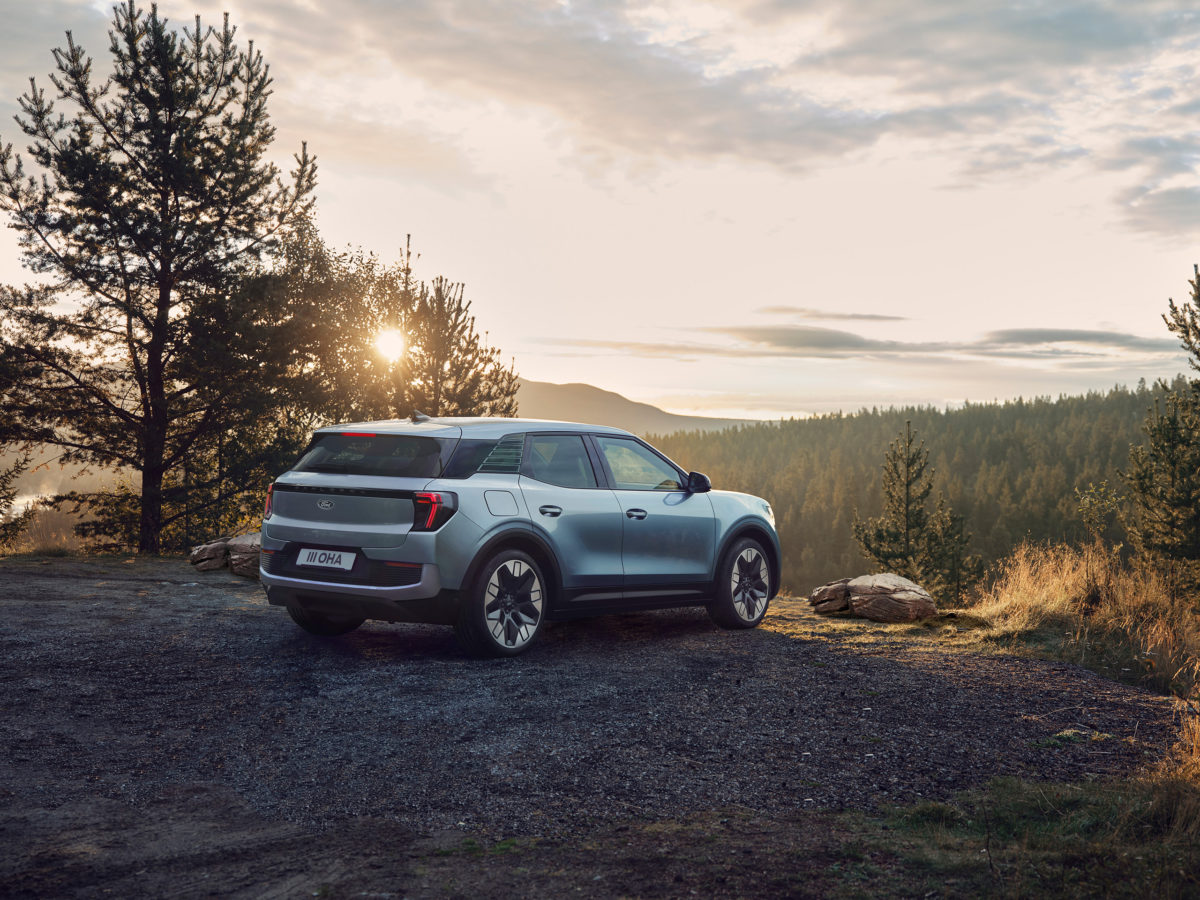 Ford debuts allelectric Explorer based on the Volkswagen ID.4 EV Pulse