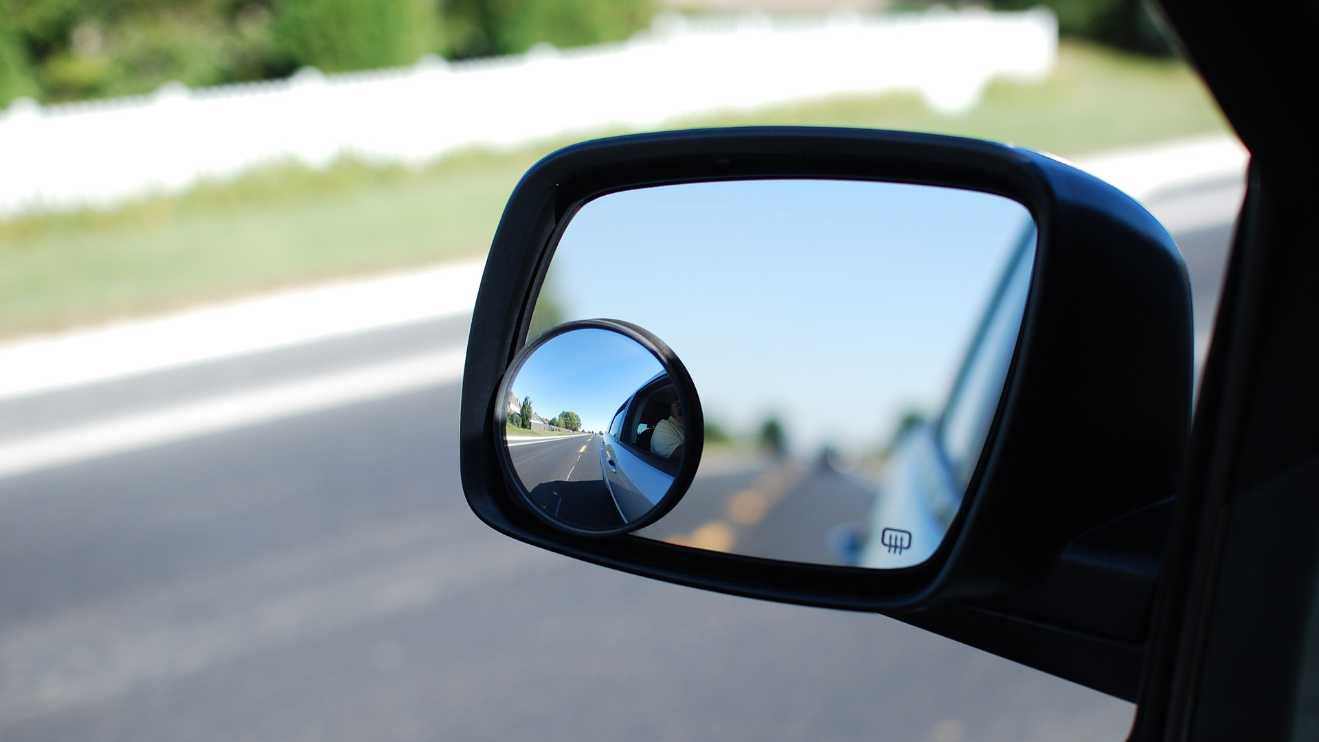 The best blind spot mirrors so you can switch lanes safely - EV Pulse
