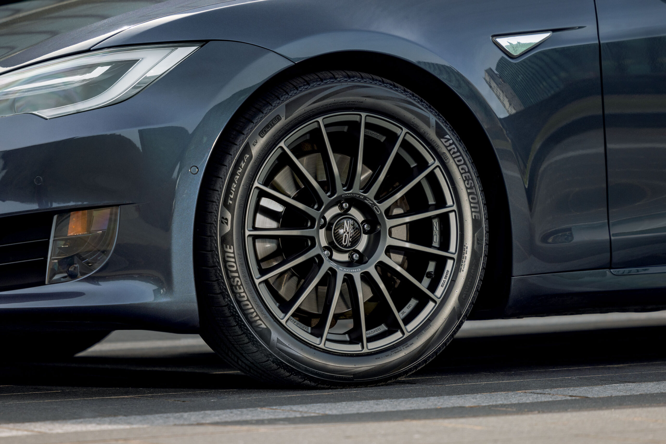 Eco-friendly Bridgestone Turanza EV tires promise wet-weather grip ...