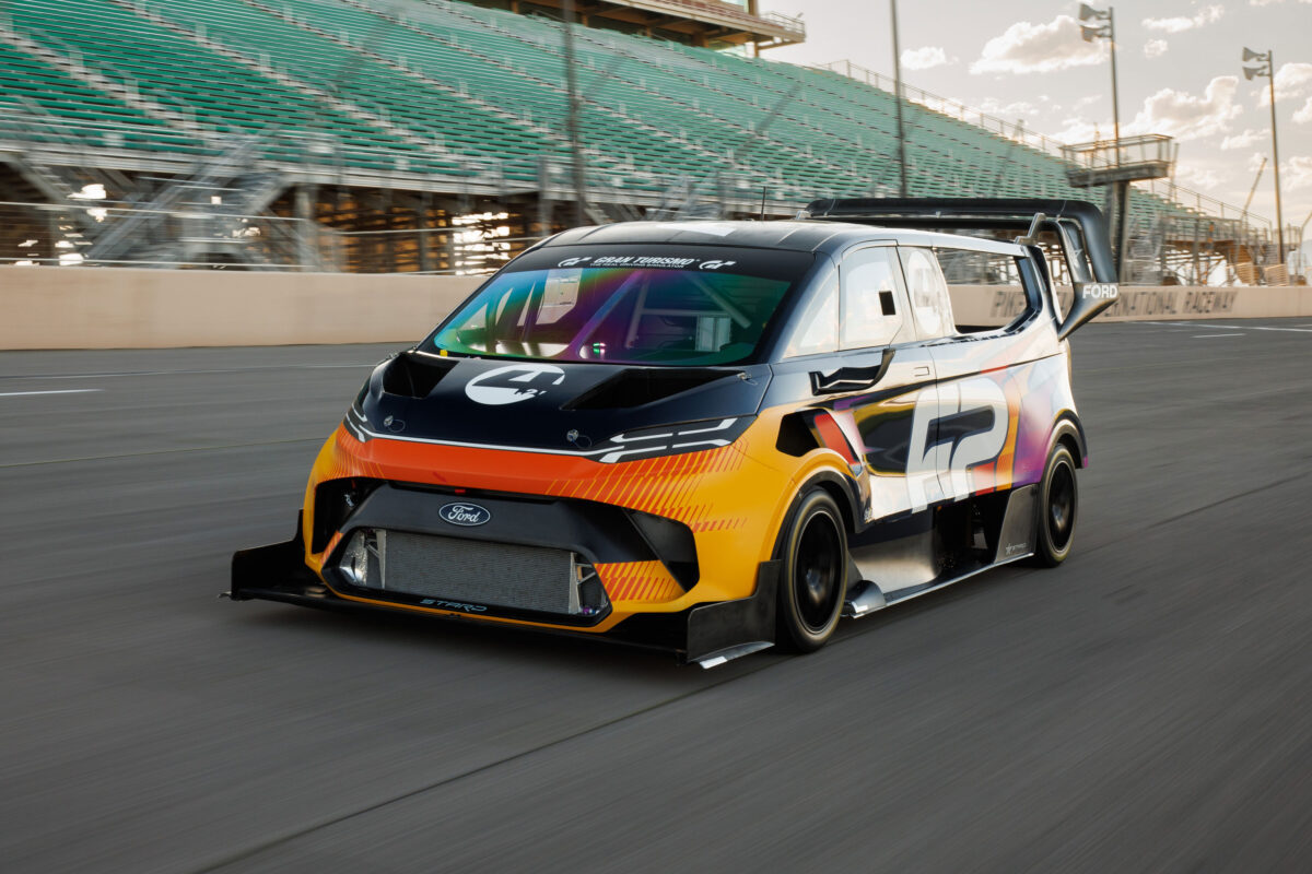 Ford Super Van 4 2 Main Art